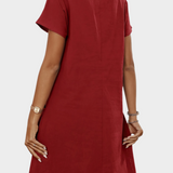 Vestido Mini com Manga Curta e Fecho no Decote